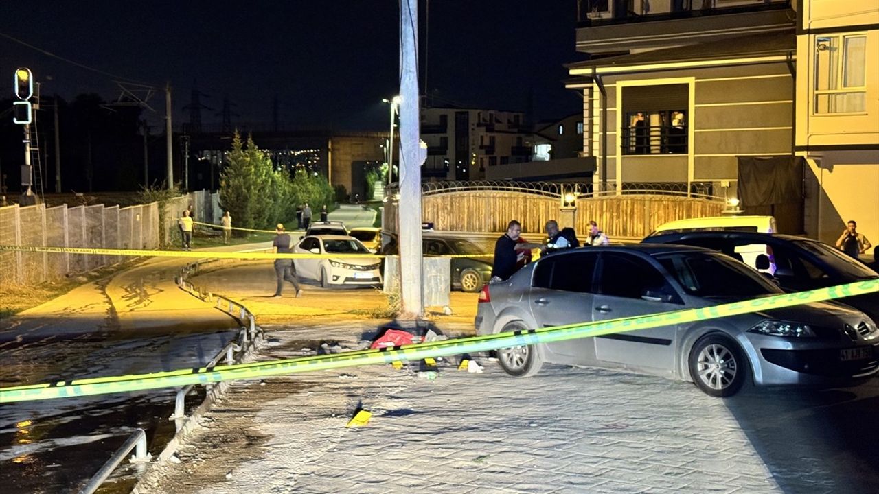 Kocaeli'de Üçlü Ölüm: Kız Arkadaşı ve Kardeşini Öldüren Erhan D. İntihar Etti