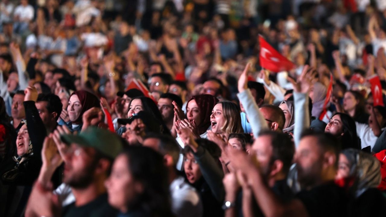 Konya'da EuroBasket 2025 Finali Coşkuyla İzlendi