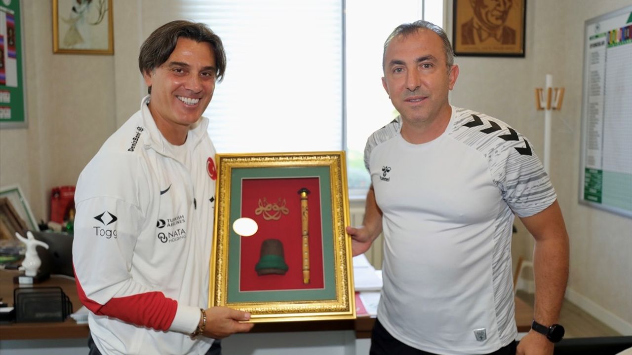 Konyaspor Teknik Direktörü Recep Uçar, A Milli Takım'ı Ağırladı