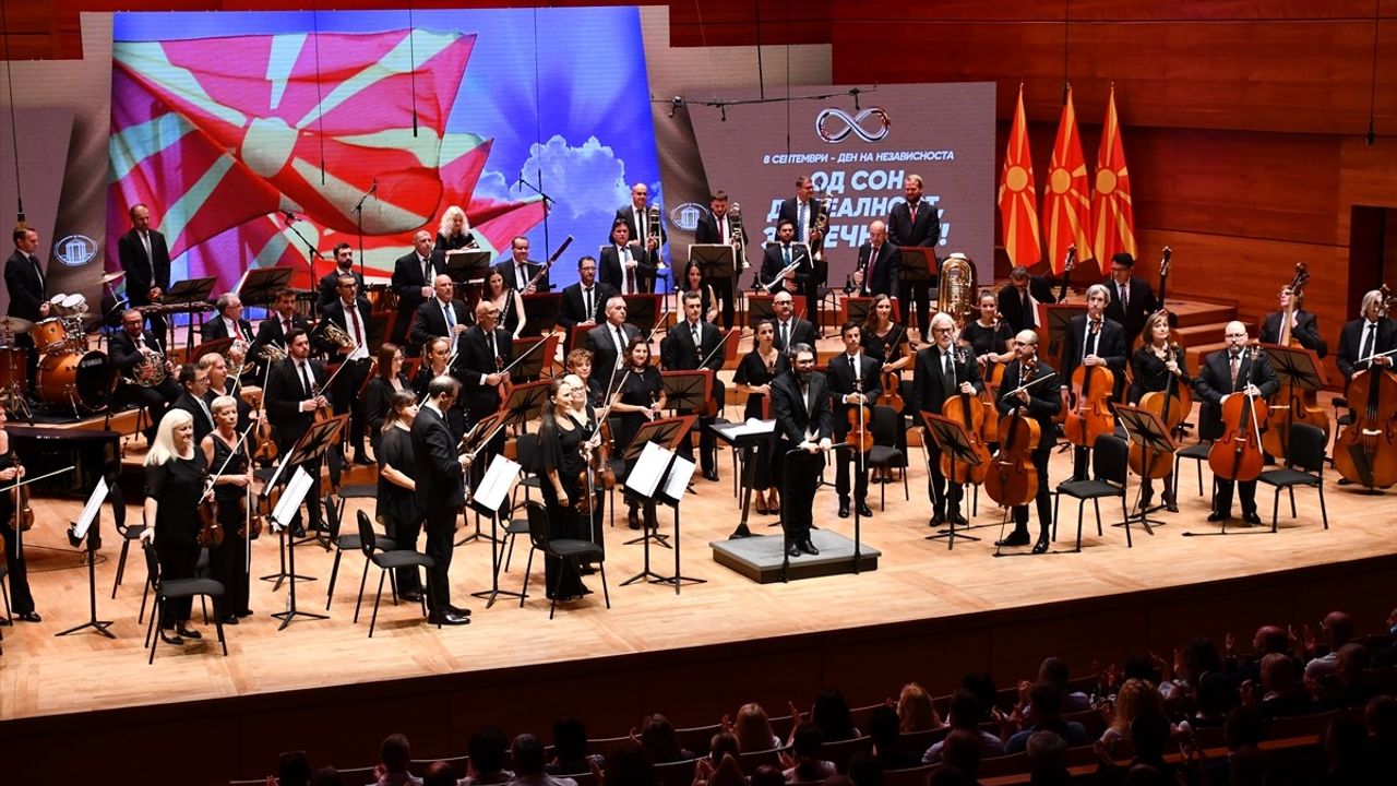 Kuzey Makedonya'nın Bağımsızlığında 34. Yıldönümü Coşkuyla Kutlandı