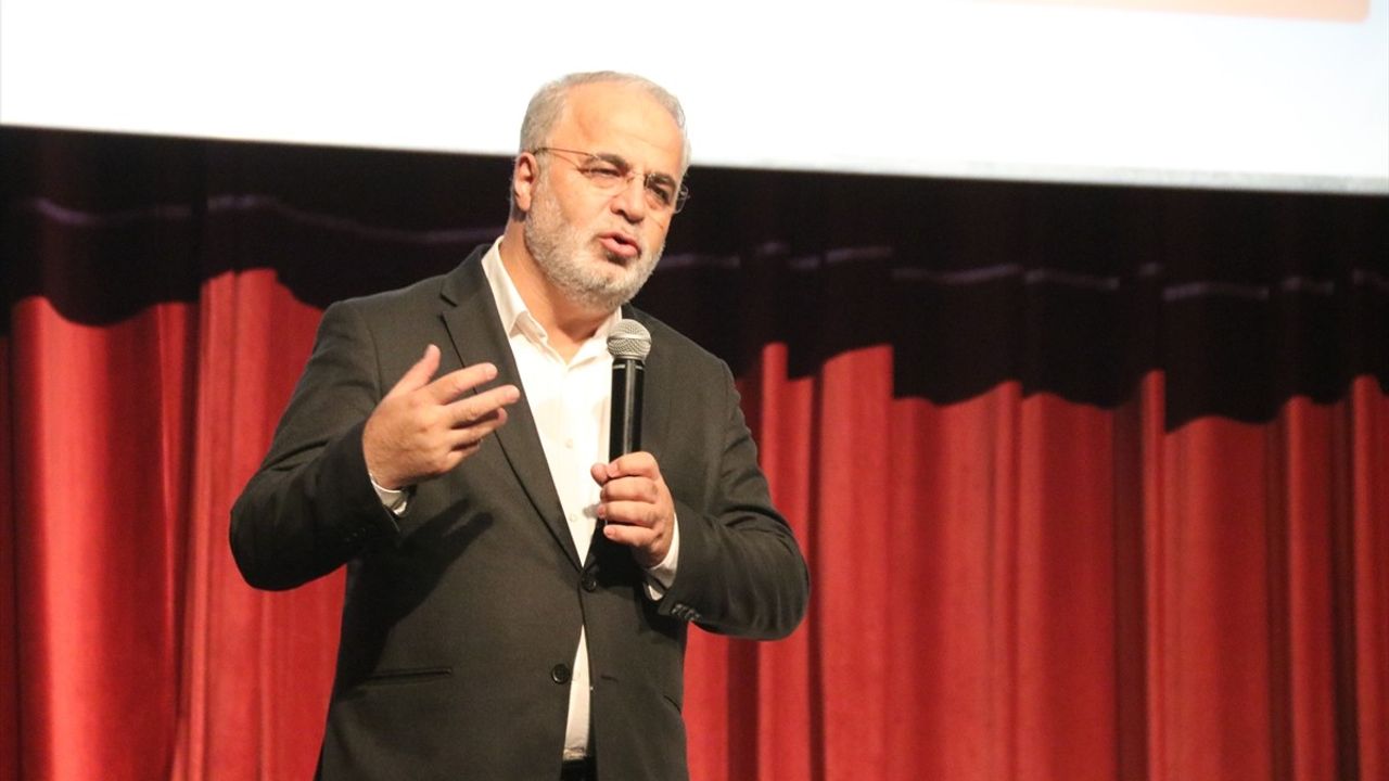 Malatya'da Peygamberimiz ve Aile Ahlakı Konferansı Düzenlendi