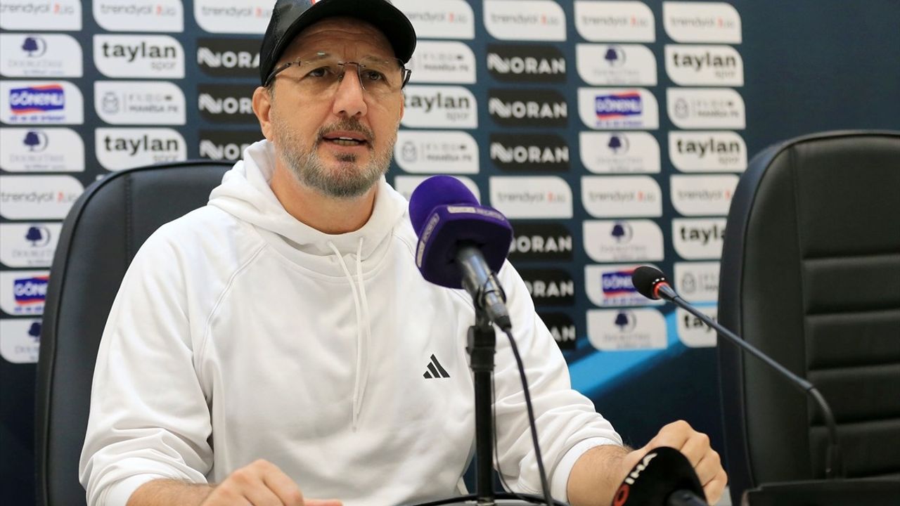 Manisa FK, Esenler Erokspor'a Mağlup Oldu