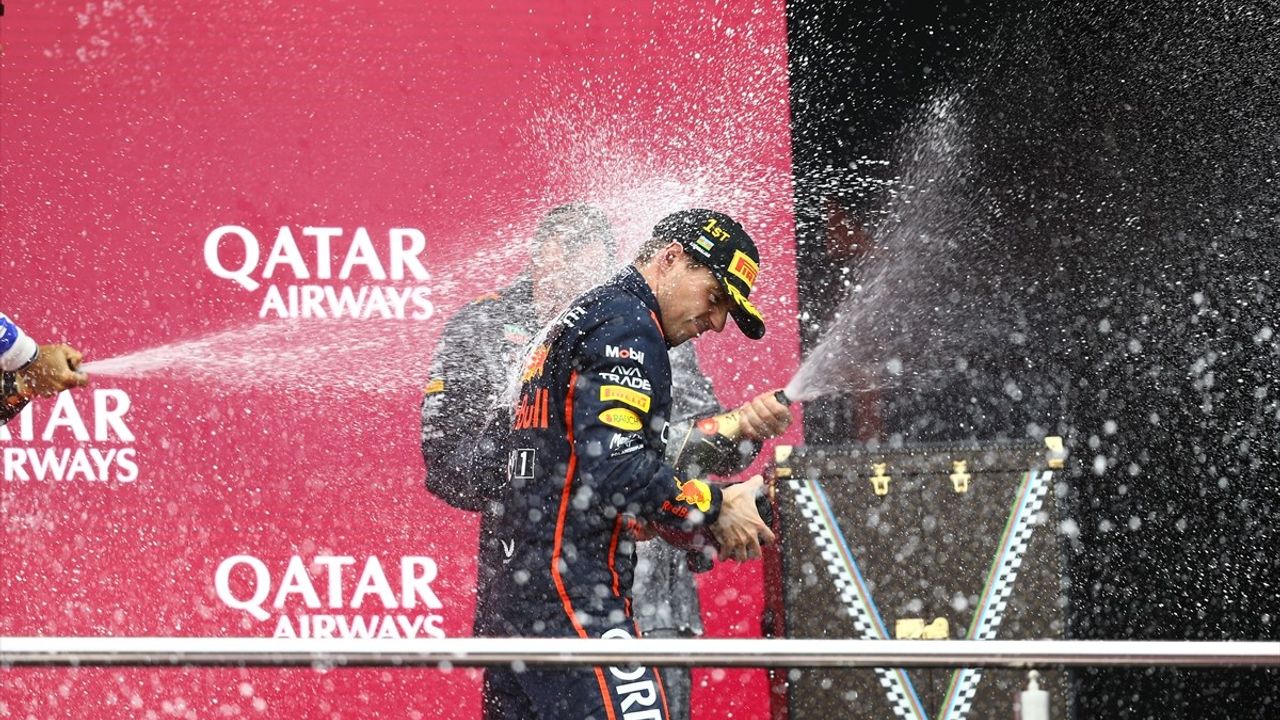 Max Verstappen, Azerbaycan Grand Prix'sini Kazandı