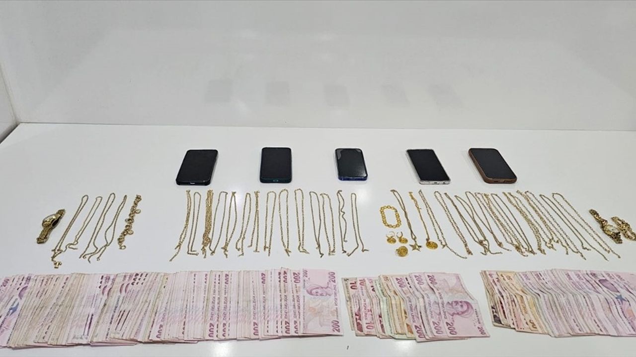 Mersin'de Sahte Altınla Dolandırıcılık