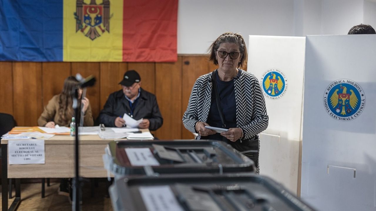 Moldova'da Parlamento Seçimleri Başladı