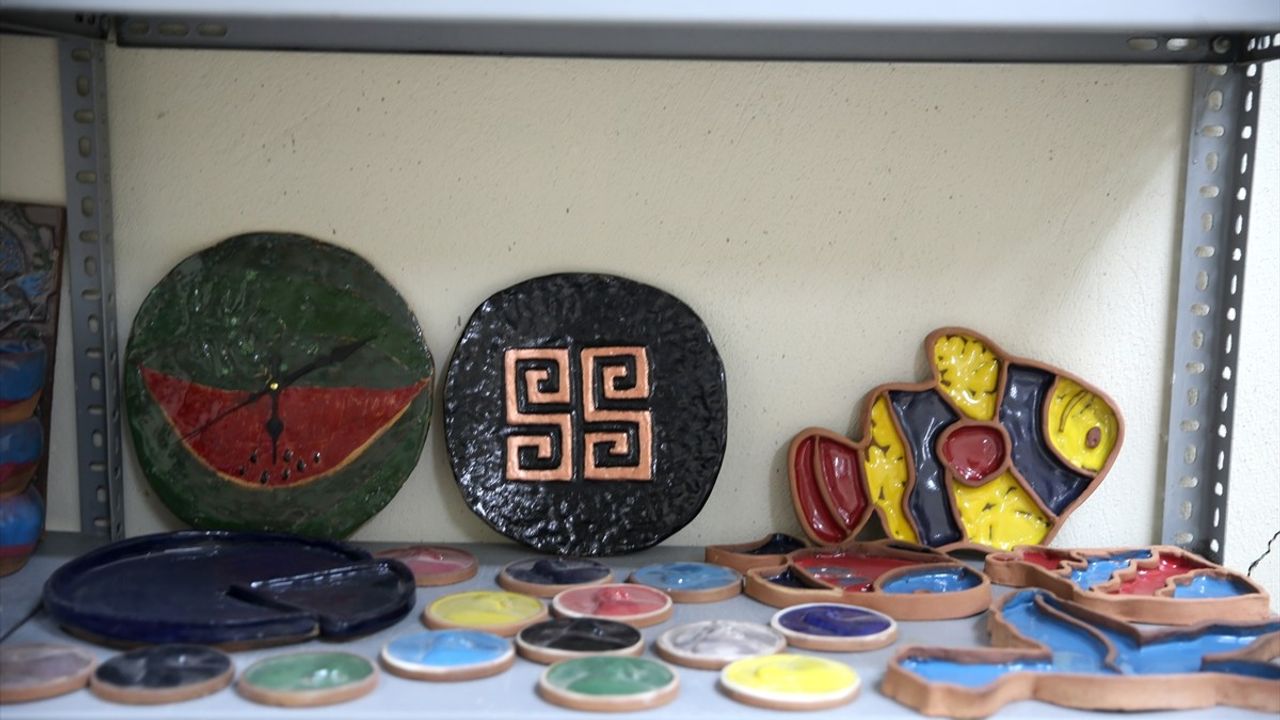 Muş'ta Raku Pişirimi Çalıştayı Düzenlendi