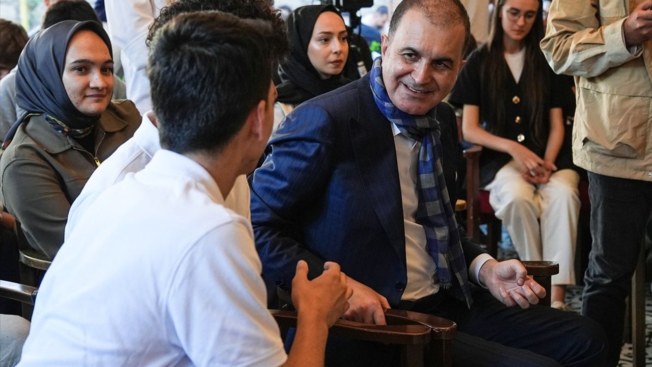 Ömer Çelik, Üsküdar'da Esnafla Buluştu