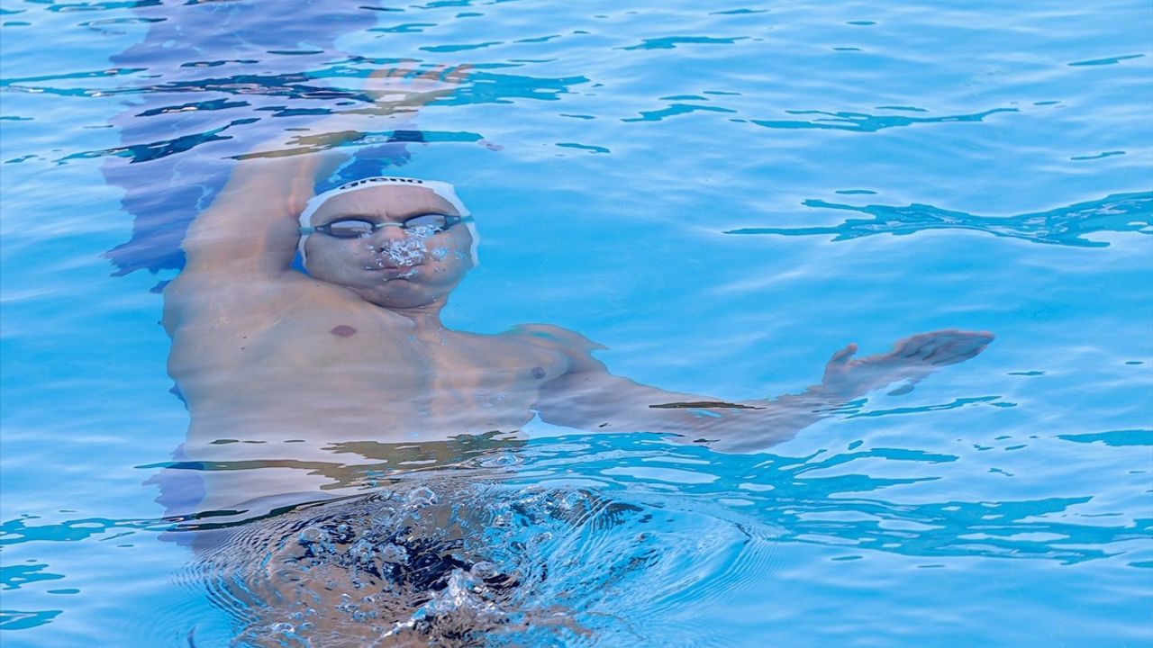 Özgür Yonca'nın Yüzme Serüveni: Hedef Olimpiyatlar