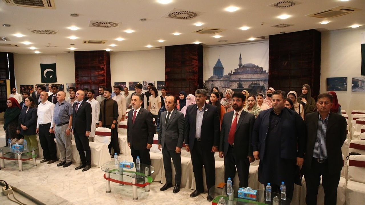 Pakistan'da Türkiye Bursları Oryantasyon Programı Düzenlendi