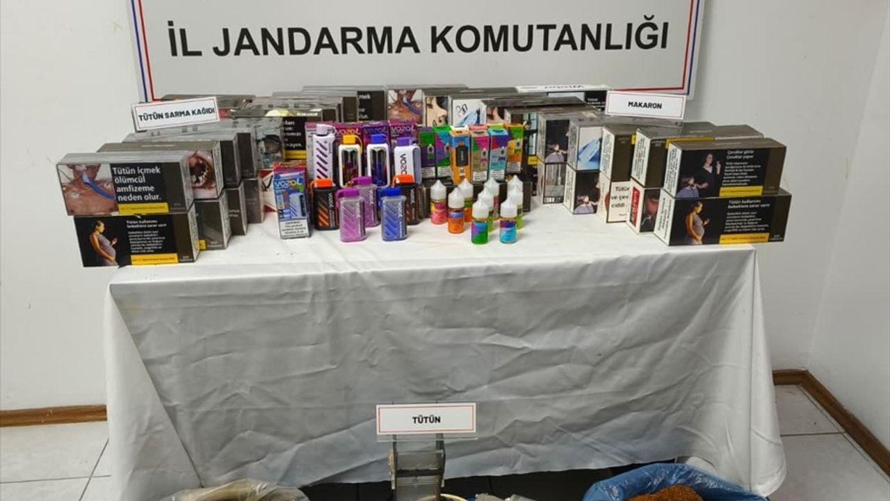 Samsun'da Kaçak Tütün ve Elektronik Sigara Operasyonu: 4 Gözaltı