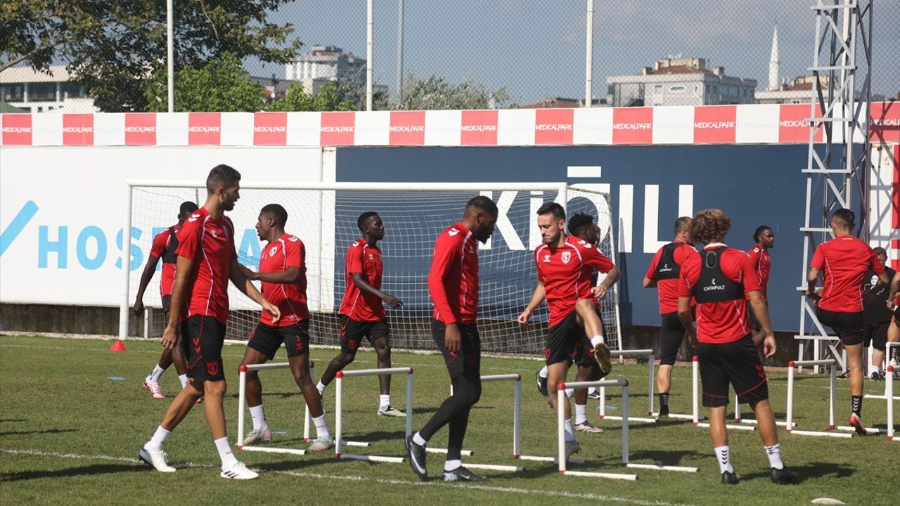 Samsunspor'da Forvet Arayışı Devam Ediyor