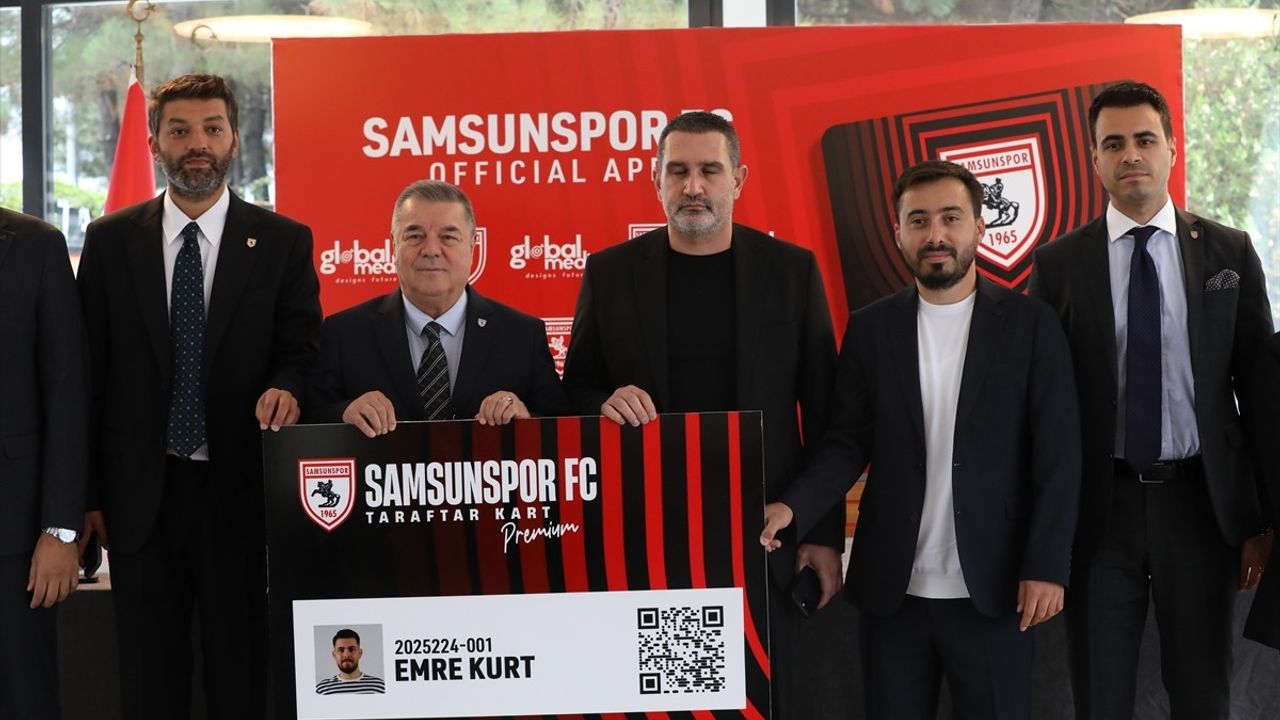 Samsunspor Mobil Uygulaması ve Taraftar Kartı Tanıtıldı