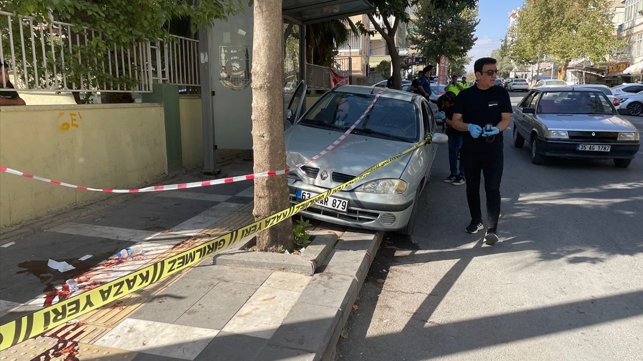 Şanlıurfa'da Otomobil Kazası: 1 Ölü, 2 Yaralı