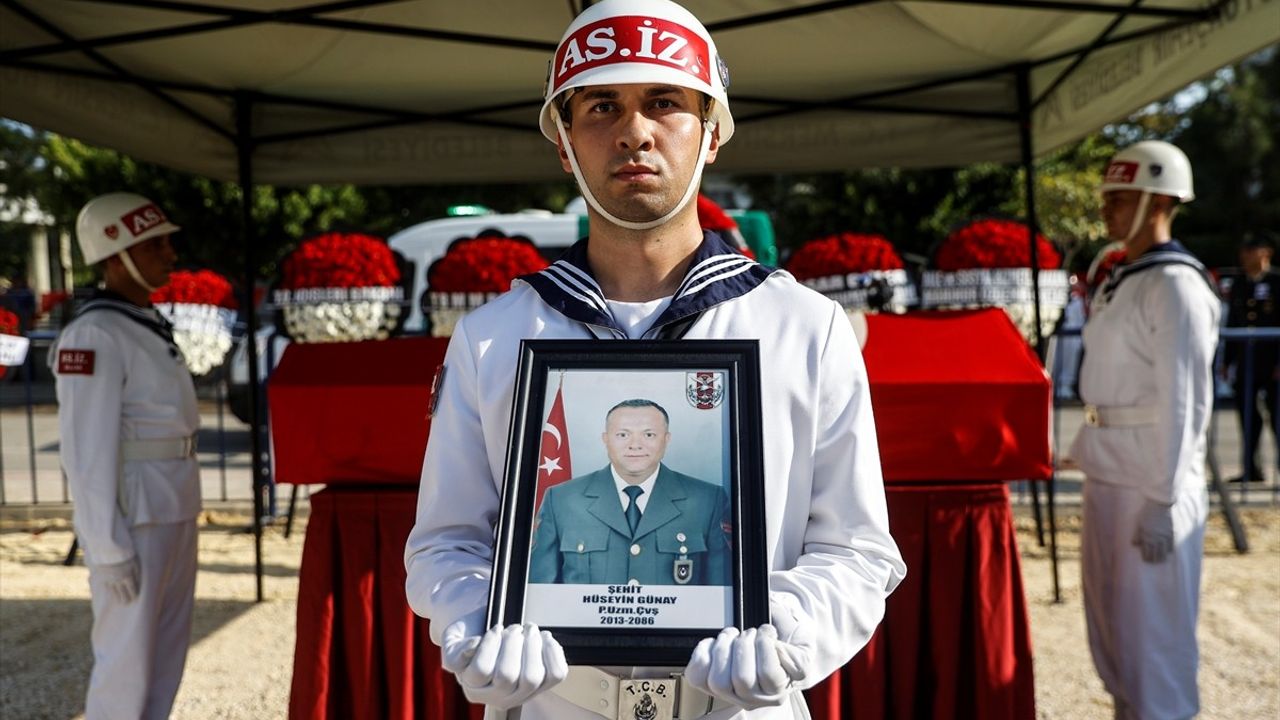 Şehit Piyade Uzman Çavuş Hüseyin Günay'ın Cenazesi Mersin'de Defnedildi