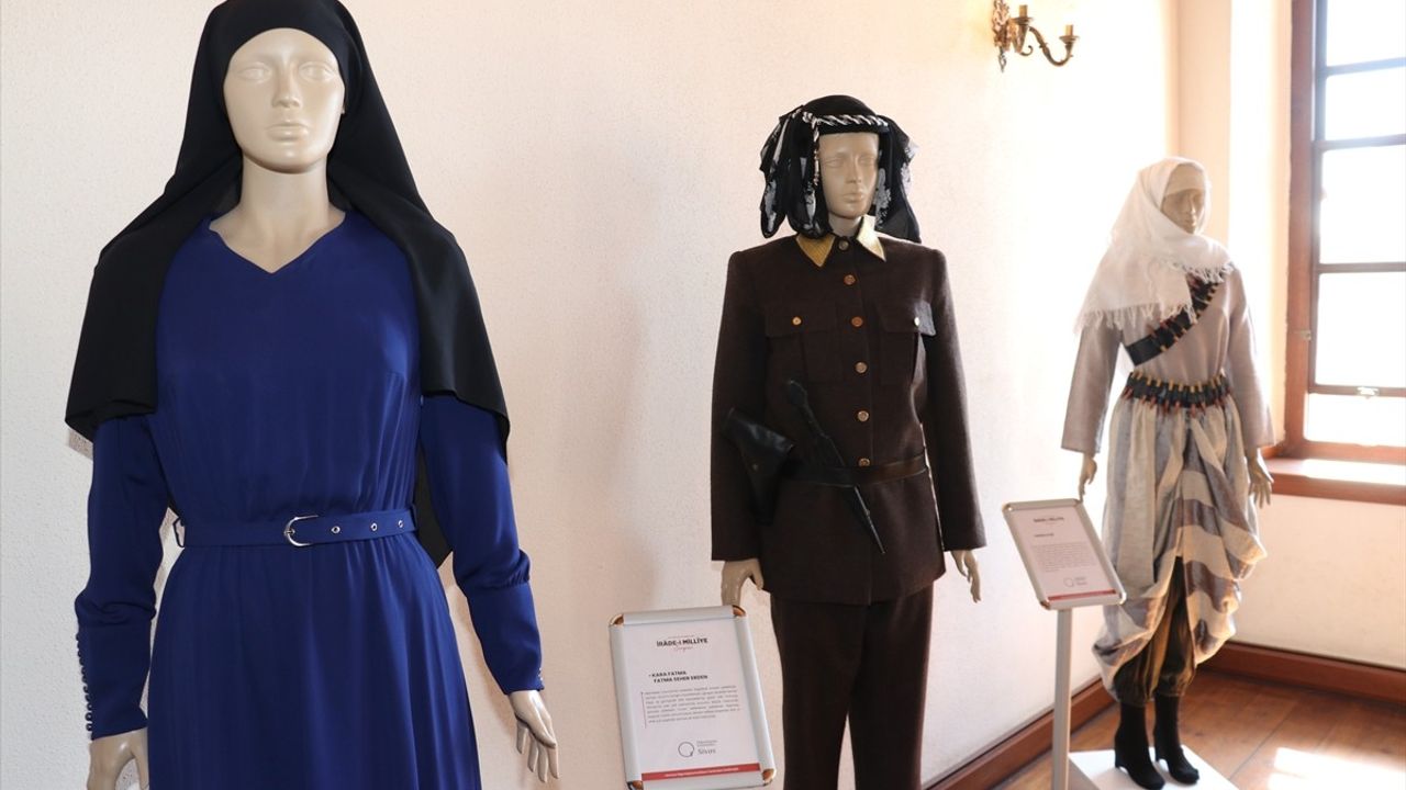 Sivas Kongresi'nin Yıl Dönümünde Milli Mücadele Kıyafet Sergisi Açıldı