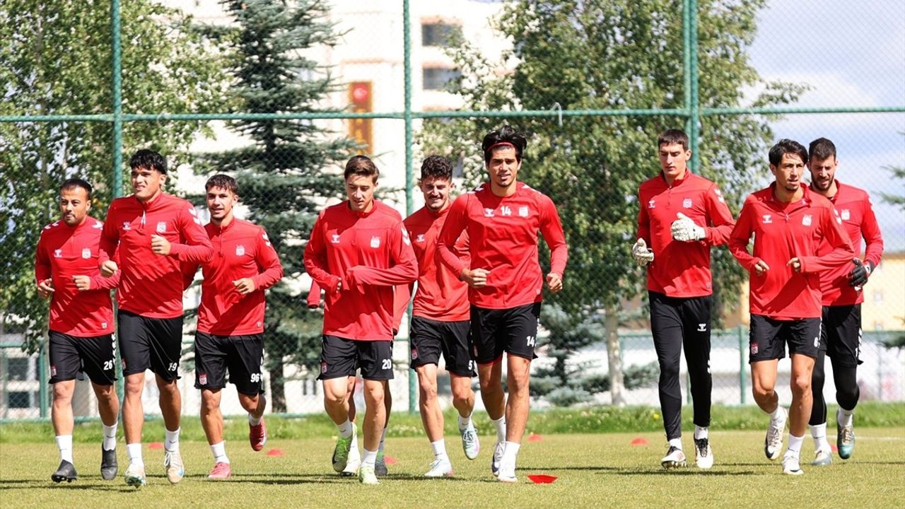 Sivasspor, Adana Demirspor Maçına Hazırlanıyor