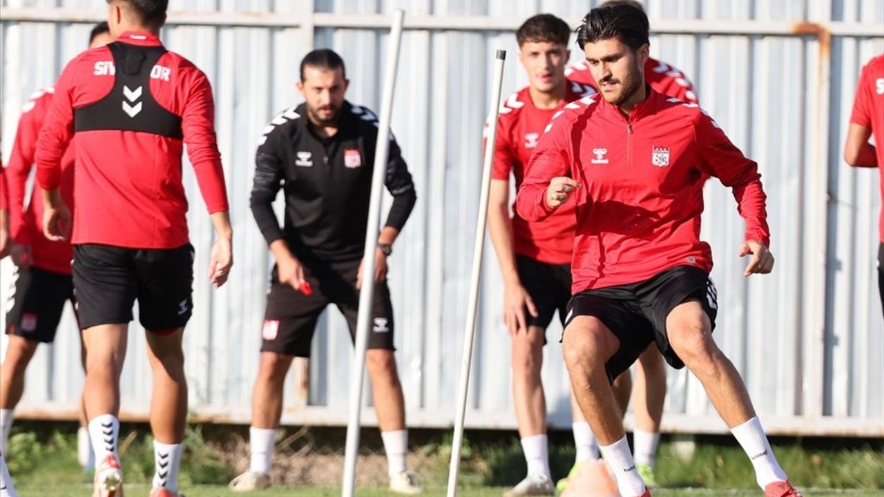 Sivasspor, Sarıyer Maçı İçin Hazırlıklarını Sürdürüyor