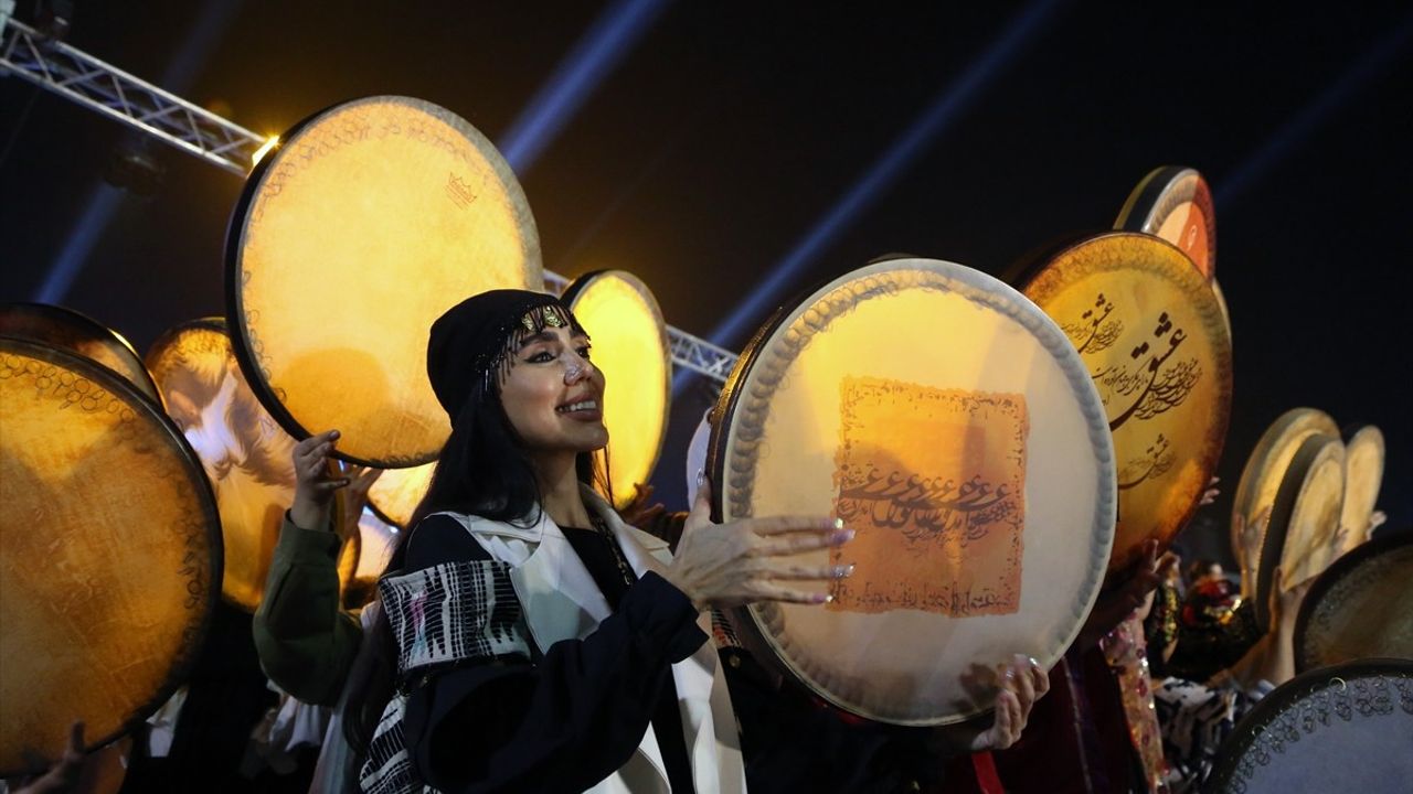 Tahran'da Hazreti Muhammed’in Doğum Yıldönümü Kutlamaları