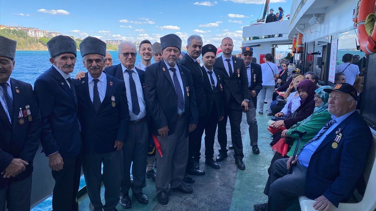Tekirdağ'da Gaziler Günü Tekne Turu Düzenlendi