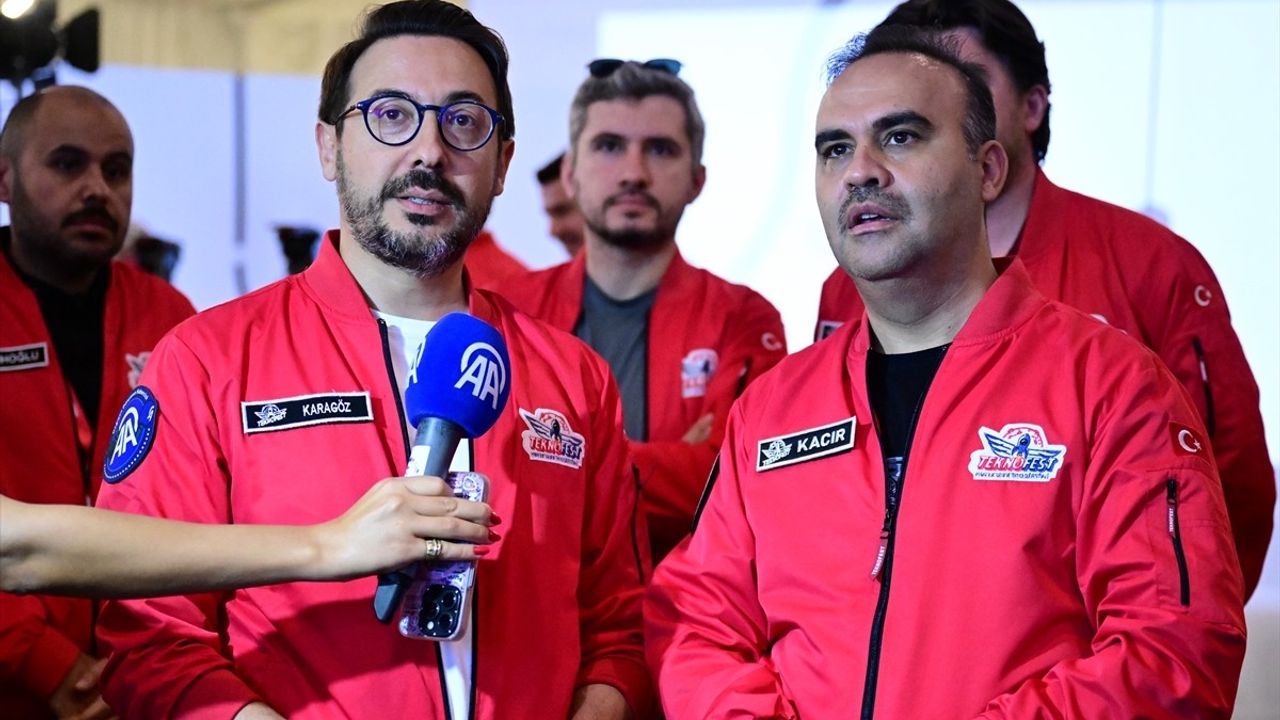 TEKNOFEST 2023: Bakan Kacır ve Karagöz'den Ziyaret