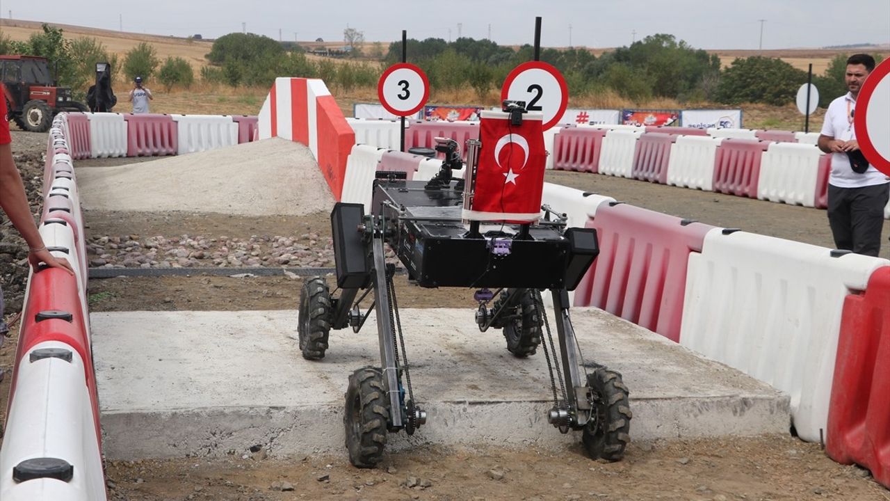 TEKNOFEST İnsansız Kara Aracı Yarışması Tekirdağ'da Devam Ediyor