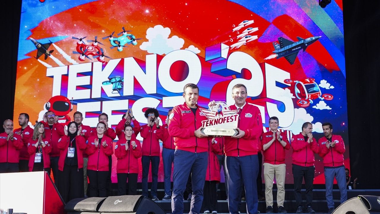 TEKNOFEST İstanbul 2023 Kapanış Töreni Başarıyla Gerçekleştirildi