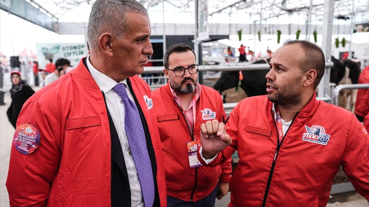 TFF Başkanı Hacıosmanoğlu TEKNOFEST 2025'i Ziyaret Etti
