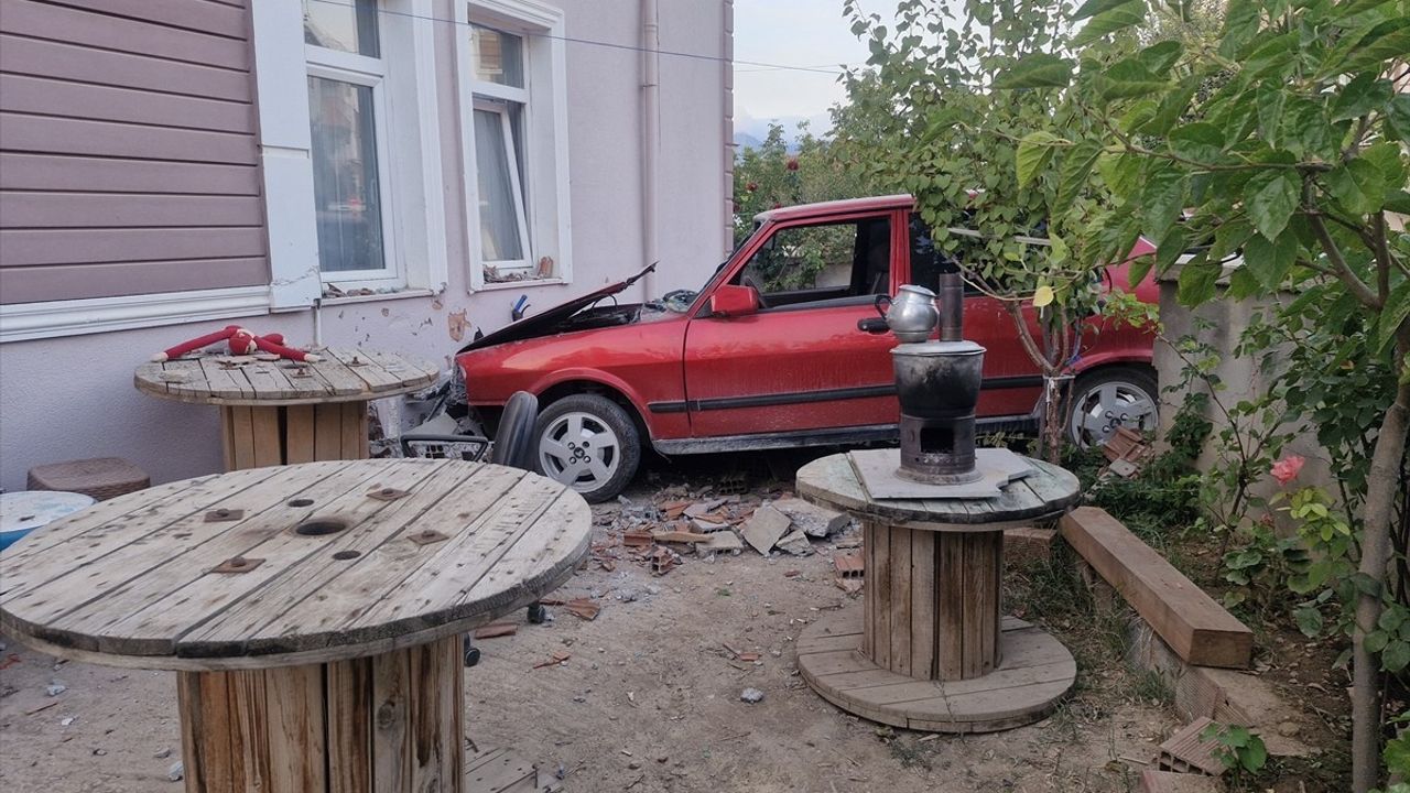 Tokat'ta Elektrikli Bisiklet Kazası: 3 Çocuk Yaralı