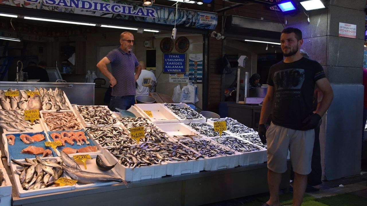 Trabzon'da Hamsi Fiyatları 100 Lira Oldu