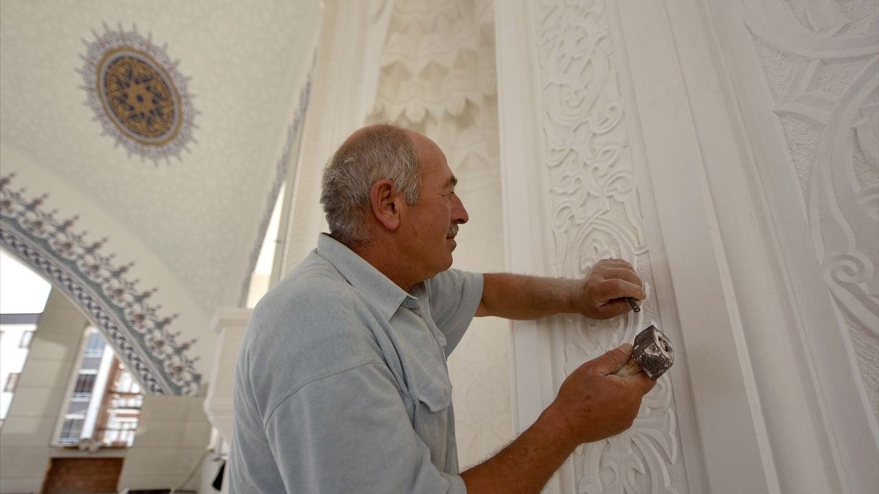 Trabzonlu Taş Ustası Yılın Ahisi Seçildi