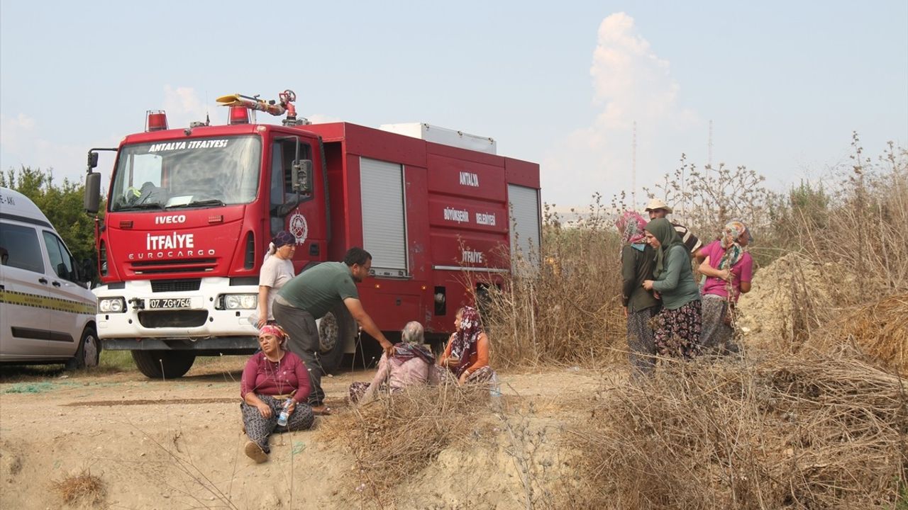 Traktör Altında Kalan Elektrikçi Hayatını Kaybetti