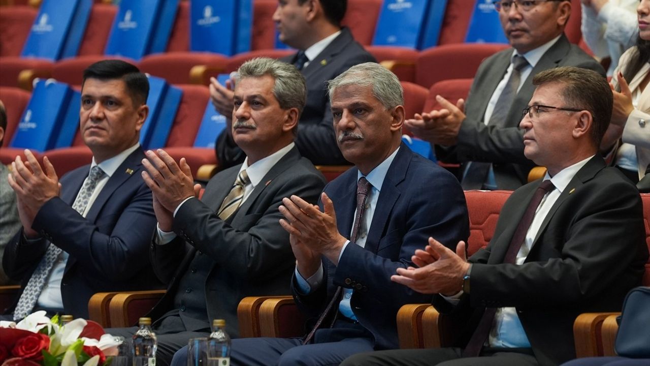Türk Dünyası Edebiyat Ödülleri Töreni Ankara'da Gerçekleşti