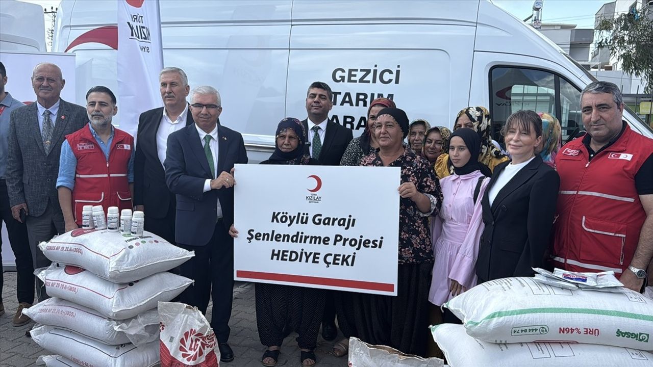 Türk Kızılay, Adana'daki Küçük Üreticilere Tarımsal Destek Sunuyor