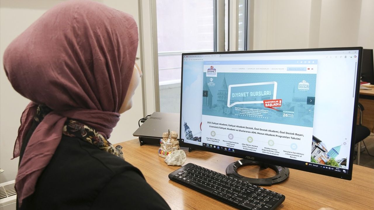 Türkiye Diyanet Vakfı Burs Programları İçin Başvurular Başladı