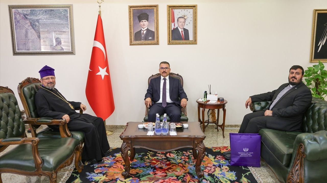 Türkiye Ermenileri Patriği Sahak Maşalyan'dan Iğdır Valisi Ercan Turan'a Ziyaret