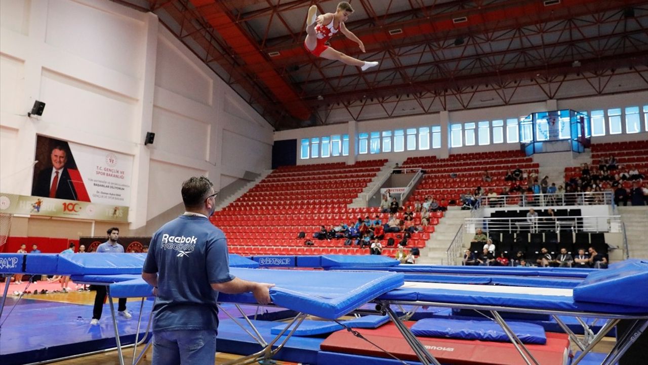 Türkiye Trampolin Cimnastik Şampiyonası Samsun'da Başladı