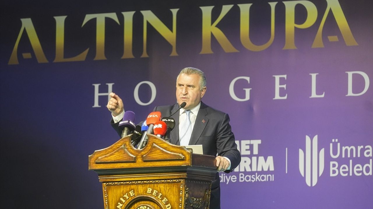 Ümraniye Belediyesi'nden Altın Kupa Gecesi Etkinliği