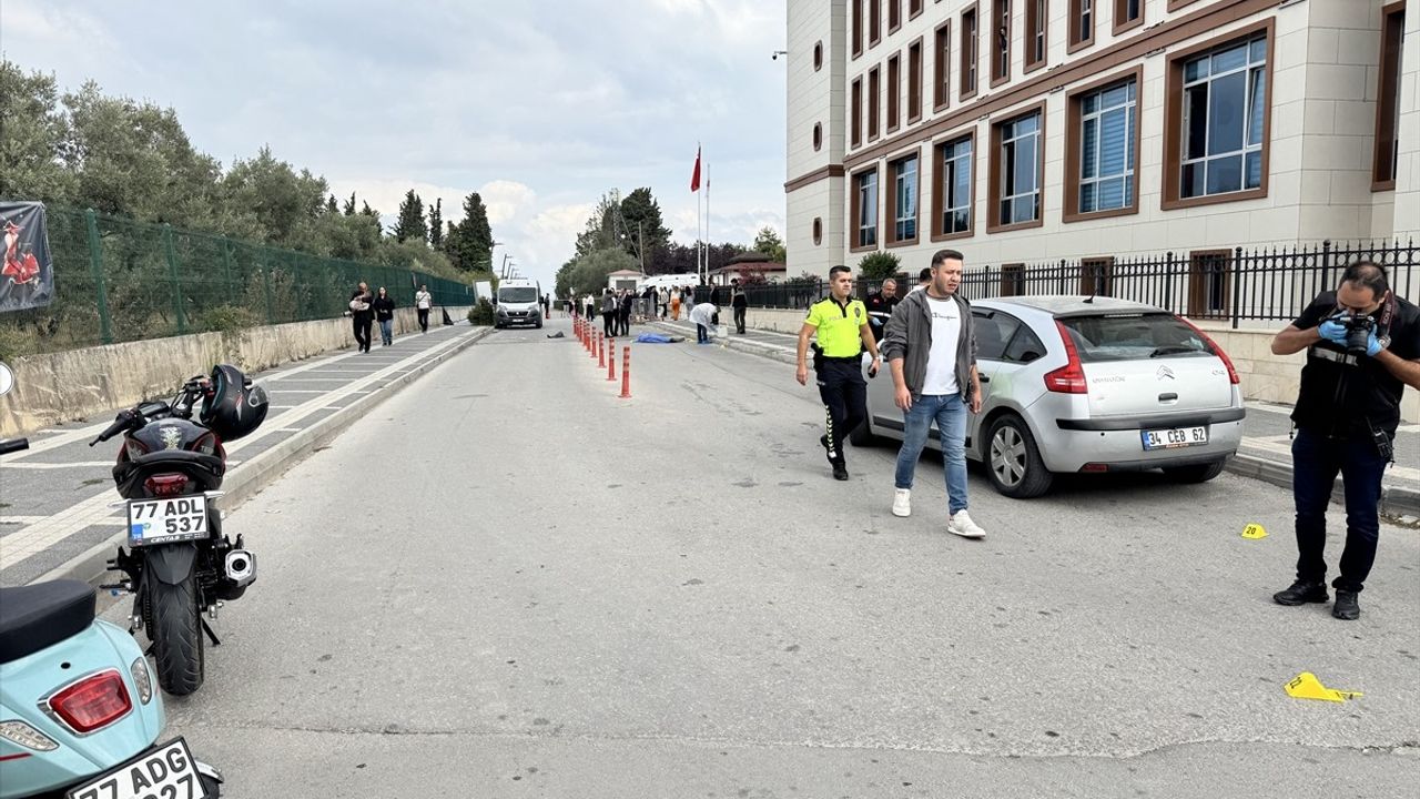 Yalova Adliyesi'nde Silahlı Saldırı: 1 Ölü, 1 Yaralı