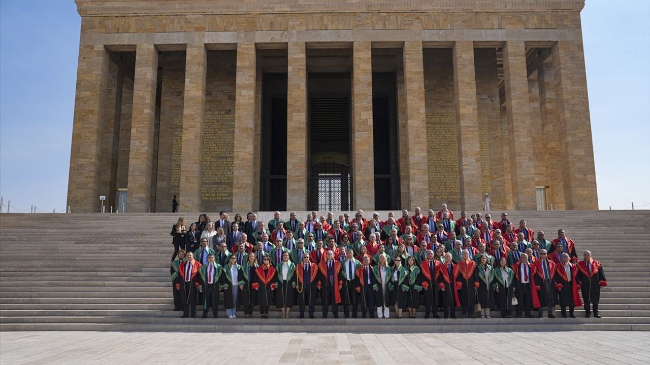Yargıtay Üyeleri Anıtkabir'i Ziyaret Etti