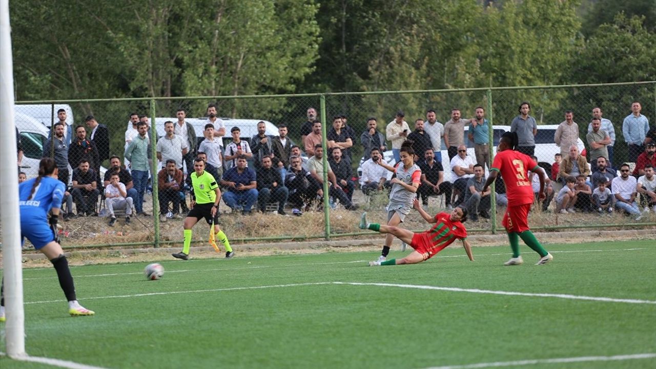 Yüksekovaspor ve Amed Sportif Faaliyetler Berabere Kaldı