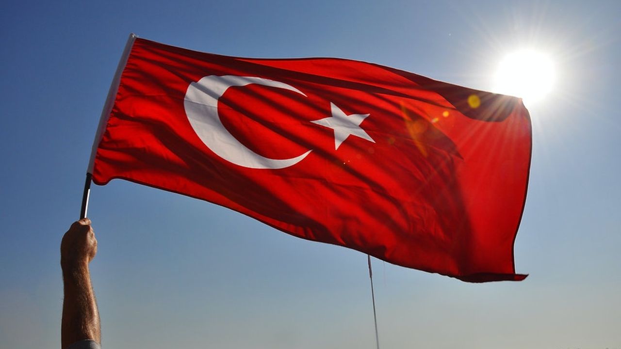 2025 Cumhuriyet Bayramı Konserleri: İstanbul, Ankara ve İzmir'de Ünlü İsimler Sahnede
