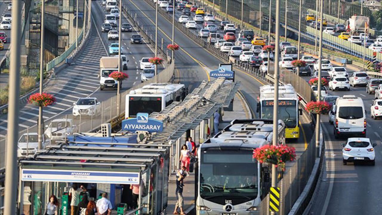 6 Ekim 2025 Pazartesi Bugün Toplu Taşıma Ücretsiz mi, İETT Bedava mı? Metro, Metrobüs, Otobüs ve Marmaray İçin Son Dakika Kararı!