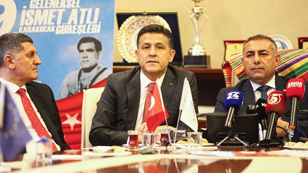 9. Geleneksel İsmet Atlı Karakucak Güreşleri Adana'da Düzenlenecek