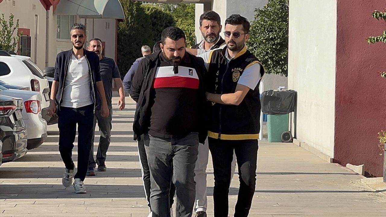 Adana'da Bıçakla Yaralanan Kişi Hayatını Kaybetti