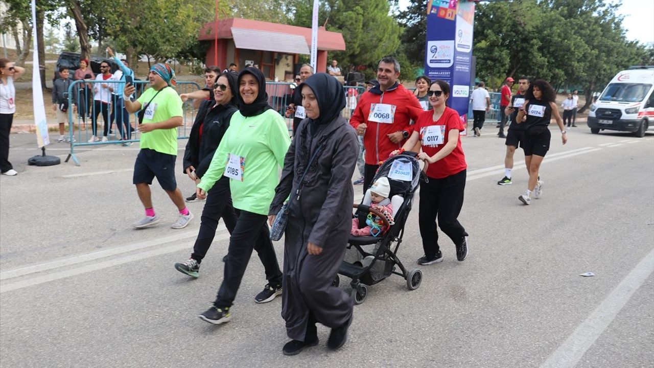 Adana'da Lezzet Festivali Koşusu Renkli Anlarla Gerçekleşti
