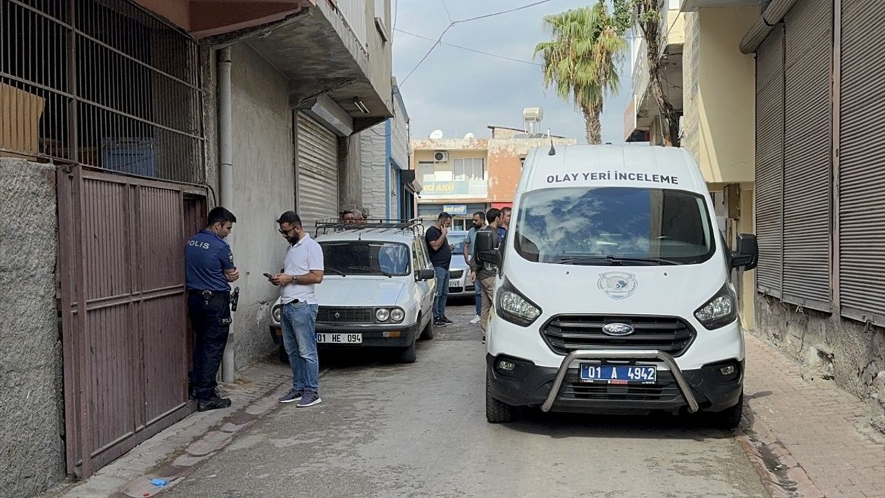 Adana'da Sağlık ve Polis Ekiplerine Saldırı