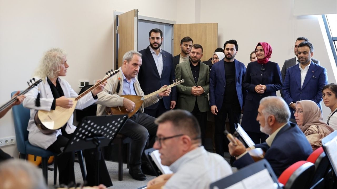 AK Parti Genel Başkan Yardımcısı Kaya, Bağcılar'da Engelli Hizmetlerini İnceledi