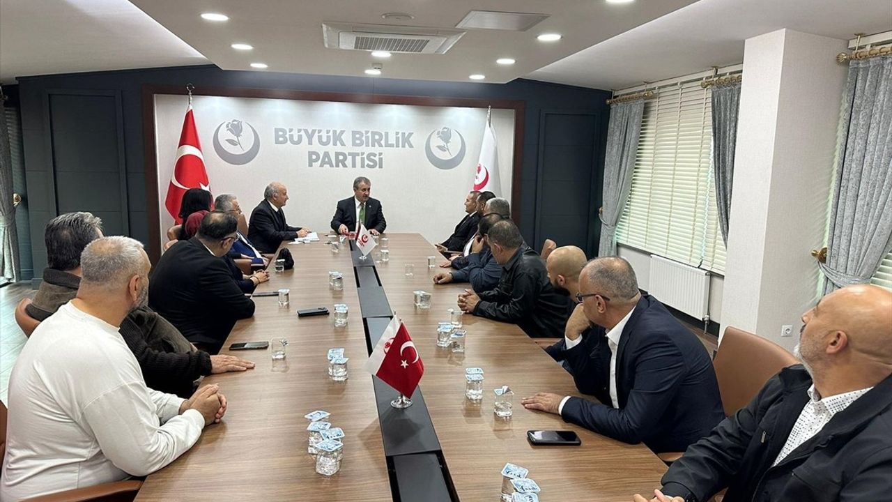 Alevi Dedelerinden BBP'ye Ziyaret