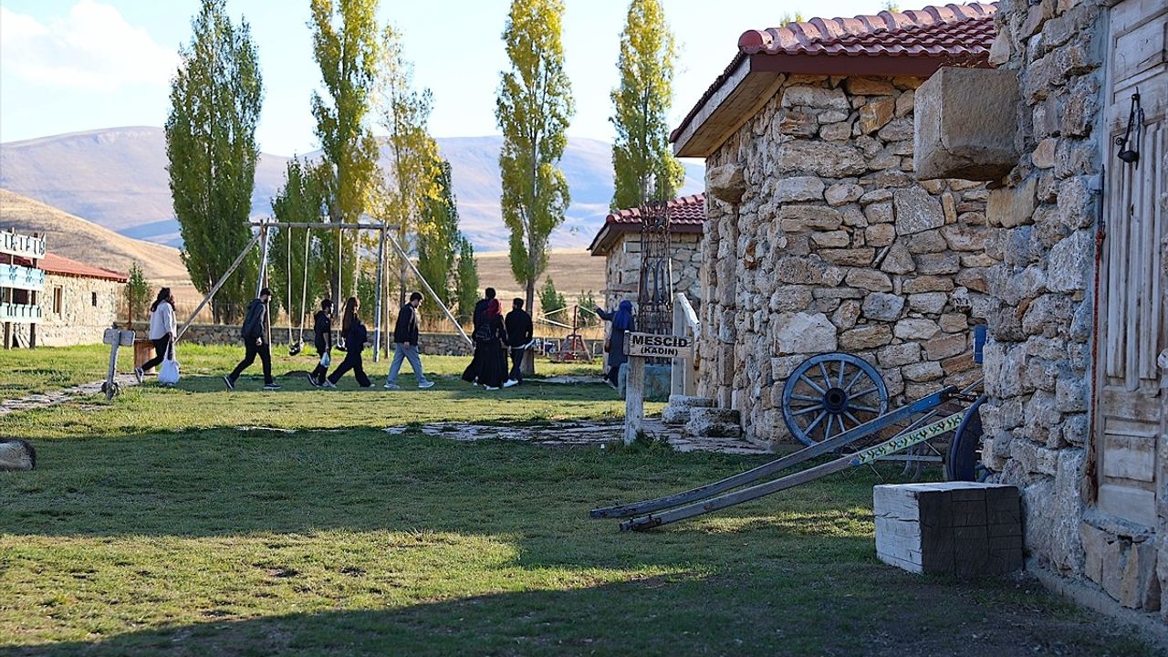 Anadolu'nun Güzellikleri Kenan Yavuz Etnografya Müzesi'nde Tanıtılıyor