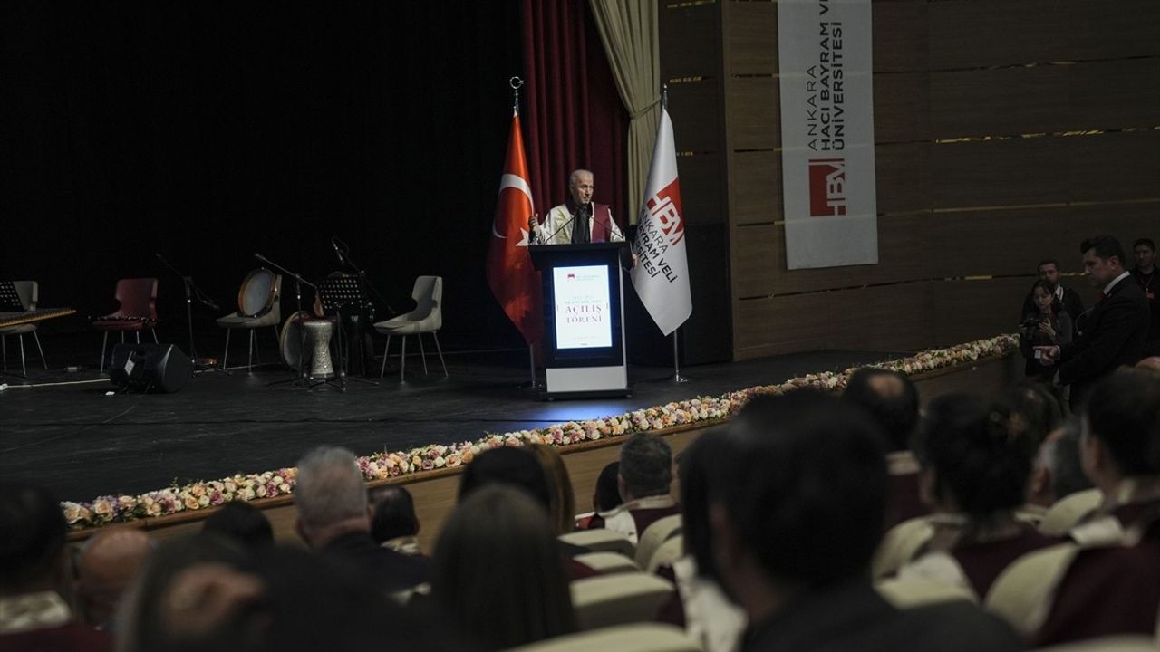 Ankara Hacı Bayram Veli Üniversitesi 2025-2026 Akademik Yılı Açılış Töreni Gerçekleştirildi